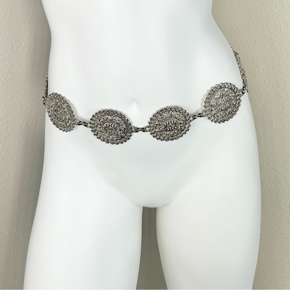 VINTAGE Filigree Medallion Concho Metal Chain Belt Boho Western Dainty Y2k 2000s - Picture 4 of 12